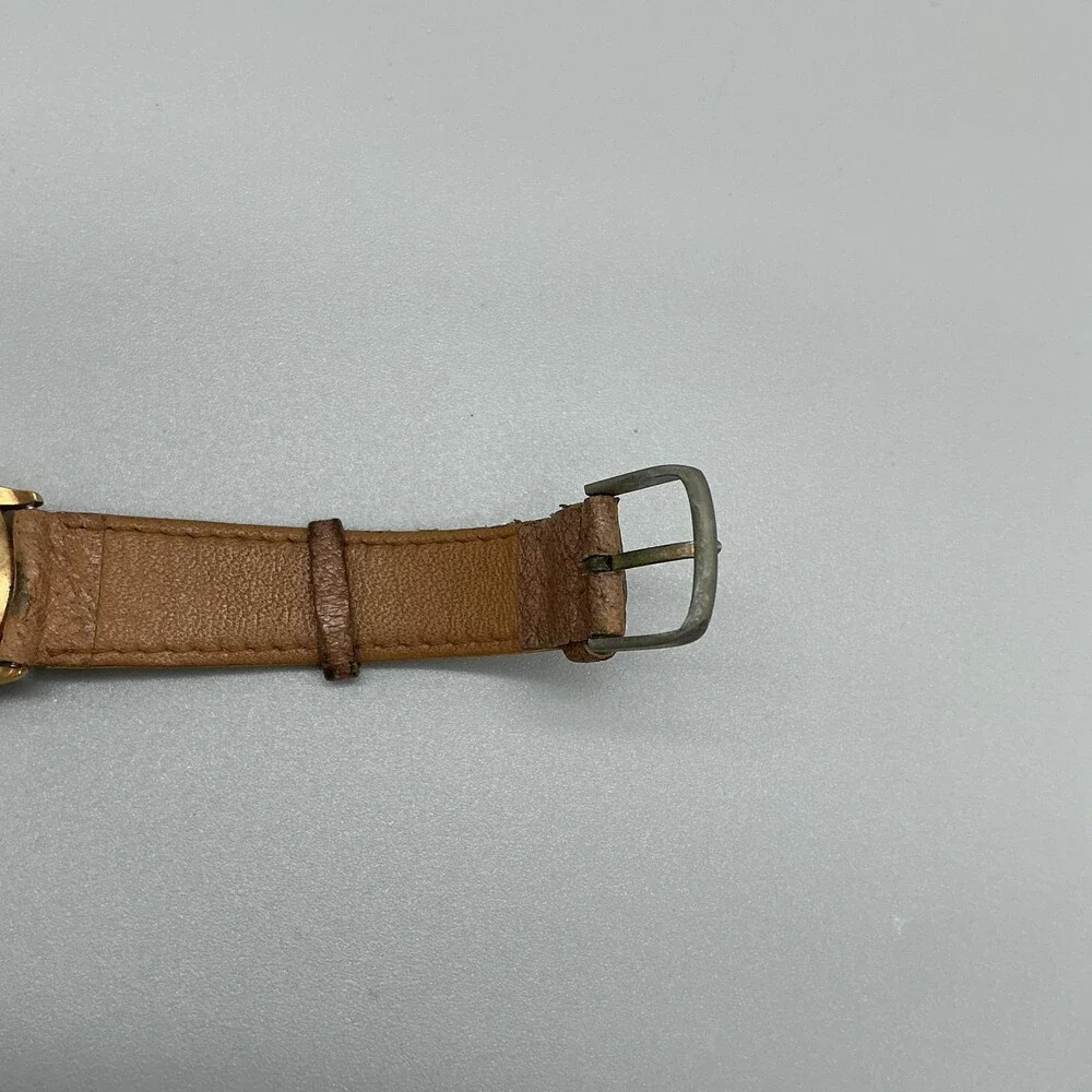 Vintage Versailles Womens Watch 31mm Gold Tone Leather Swiss Date New Battery